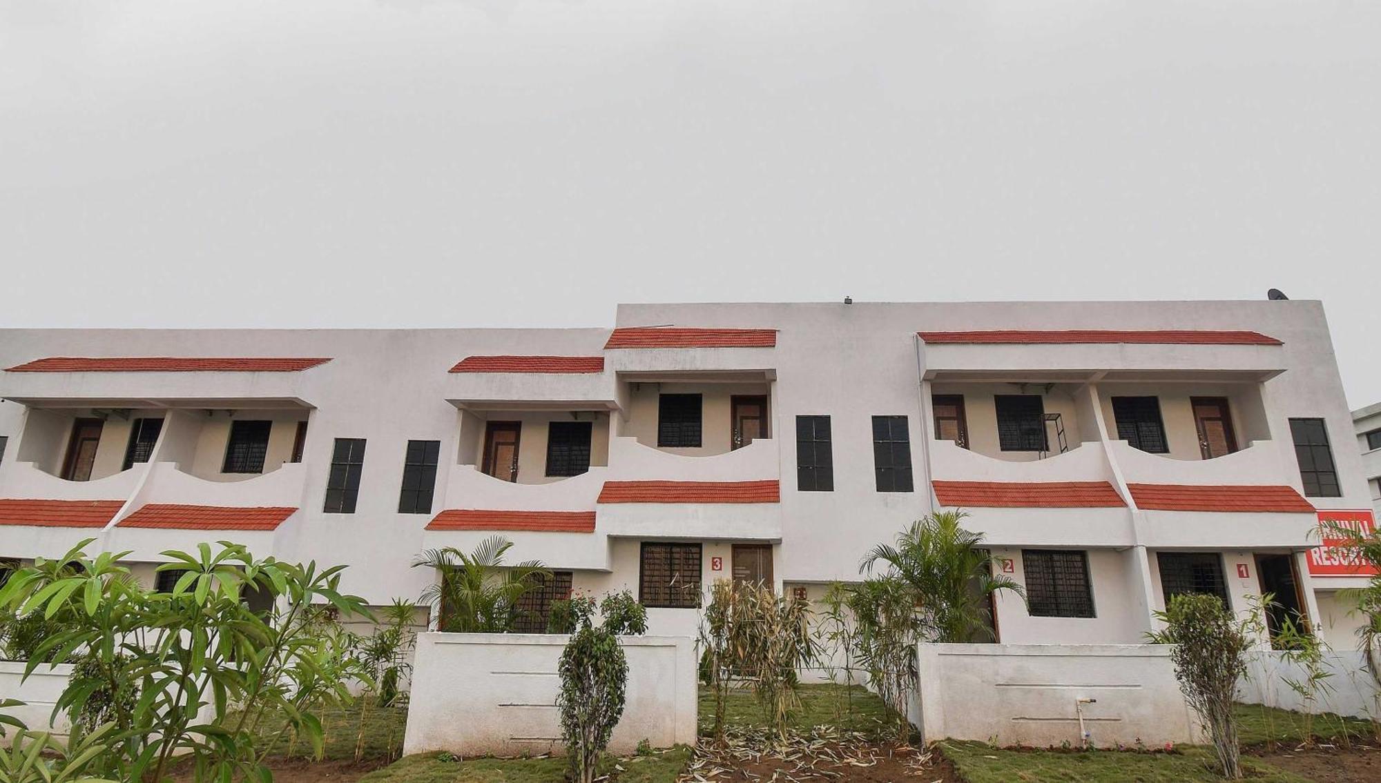 Spot On Carnival Resorts Raipur  Exterior photo